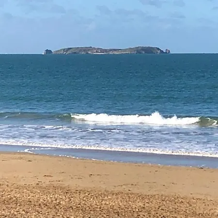 Le Cezembre, Au Pied De La Plage Saint-Malo Exterior photo