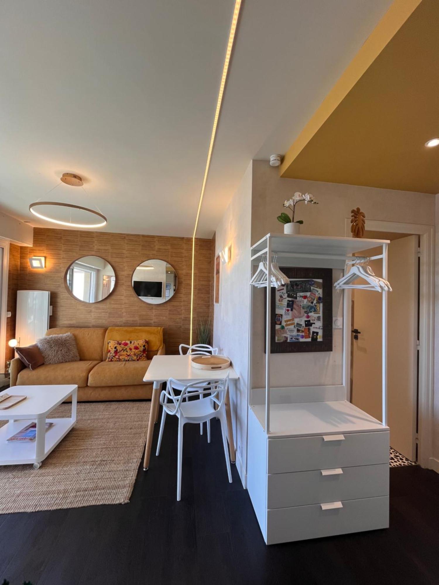 Appartement Le Cézembre 5 *